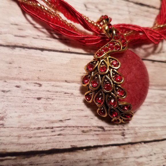 Red beaded necklace with rhinestone peacock charm - Picture 4 of 8
